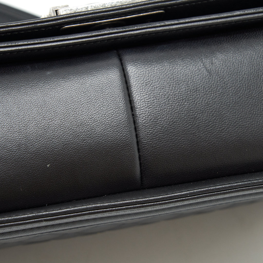 Chanel medium boy black Lambskin Ruthenium