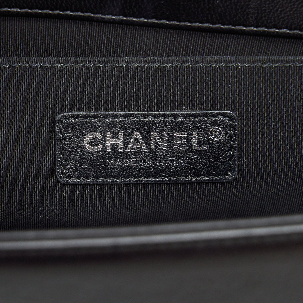 Chanel medium boy black Lambskin Ruthenium