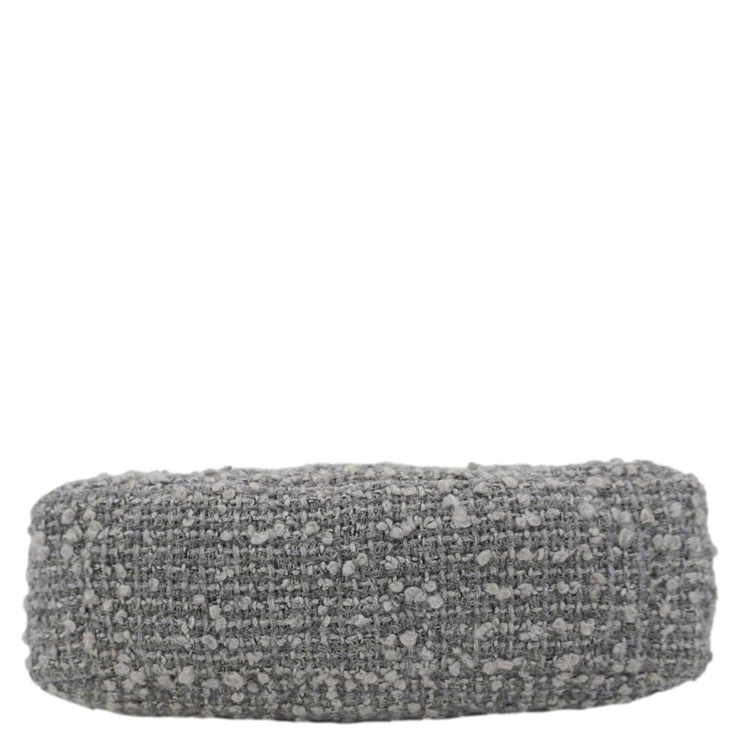 CHANEL 19 Flap Medium Quilted Tweed Shoulder Bag Gray
