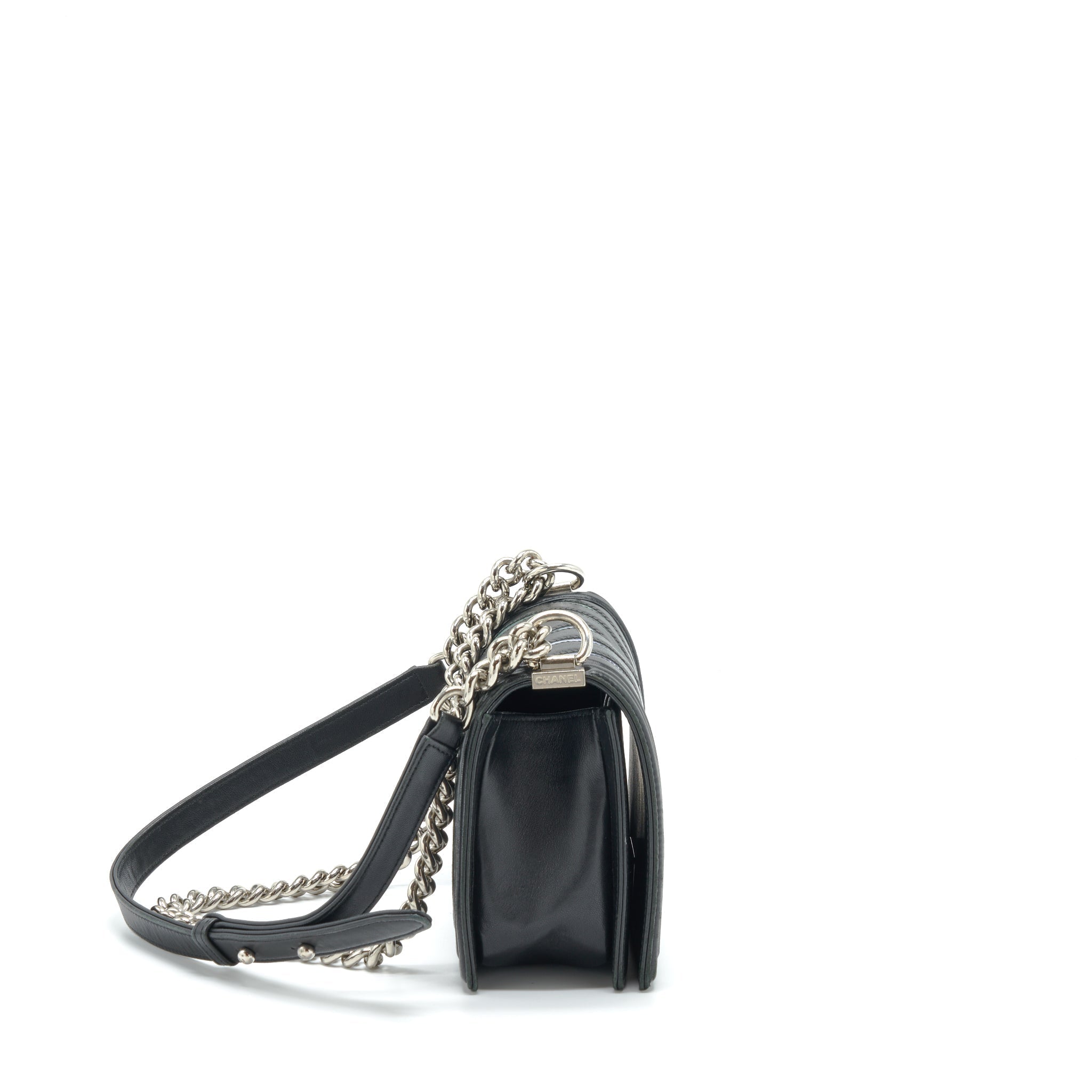 Chanel Medium Boy Chevron Lambskin Black/Silver