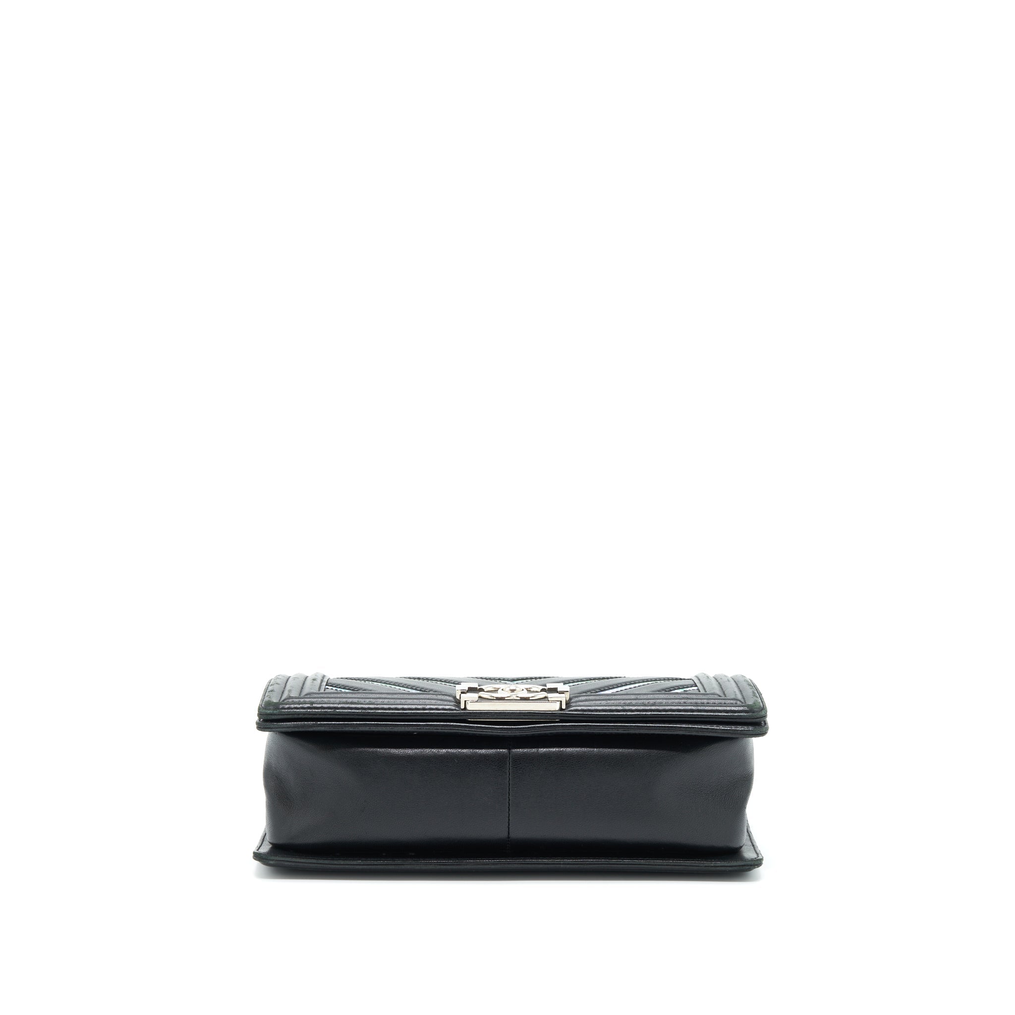 Chanel Medium Boy Chevron Lambskin Black/Silver