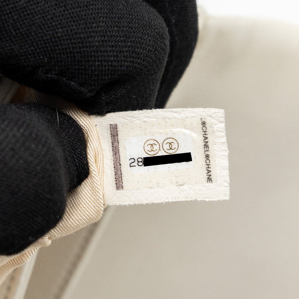 Chanel quilted mini flap bag Calfskin white