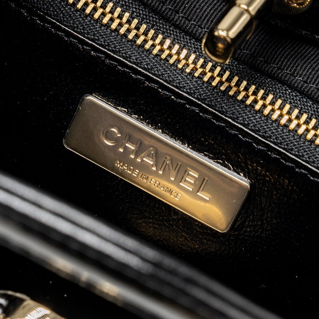 Chanel Mini 31 Bag shiny calfskin black L (microchip)