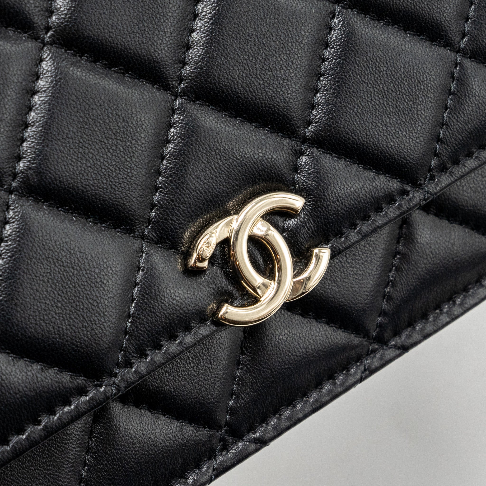 CHANEL leather top handle wallet on chain lambskin black L (microchip)