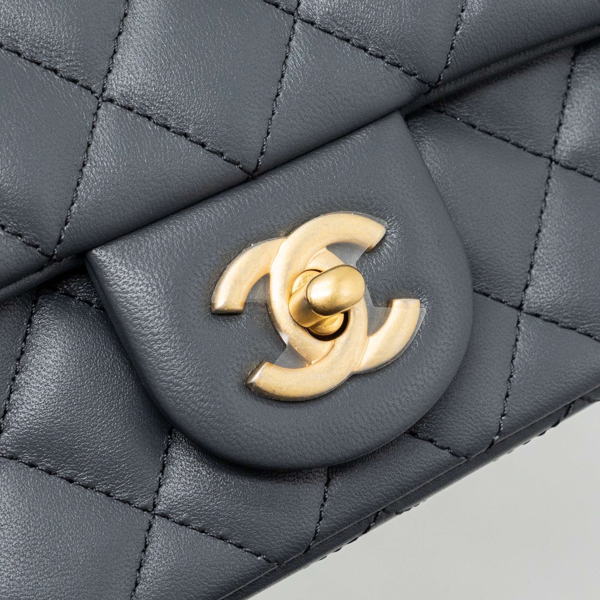 Chanel pearl crush mini rectangular flap bag Lambskin dark grey  (microchip)
