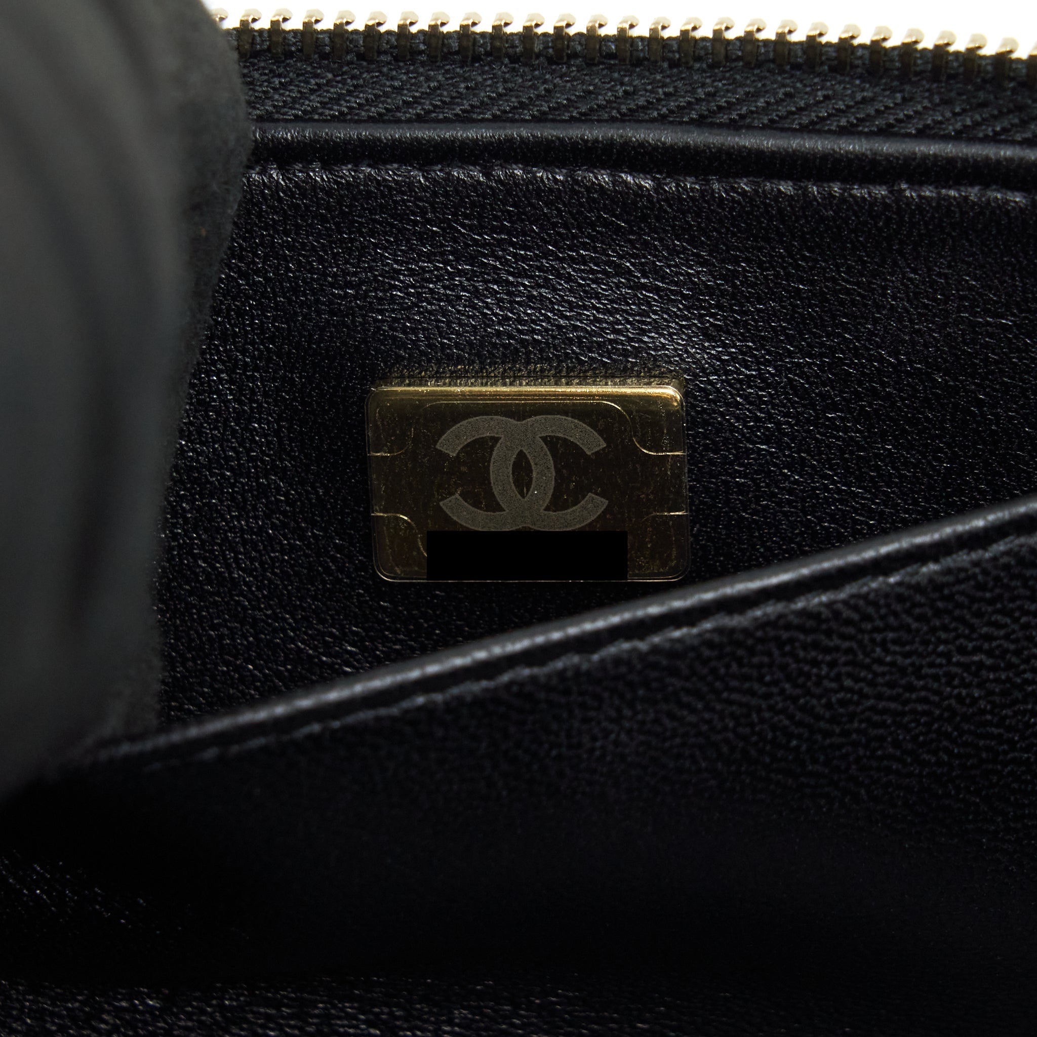 Chanel 22S Top Handle Vanity Caviar Black L