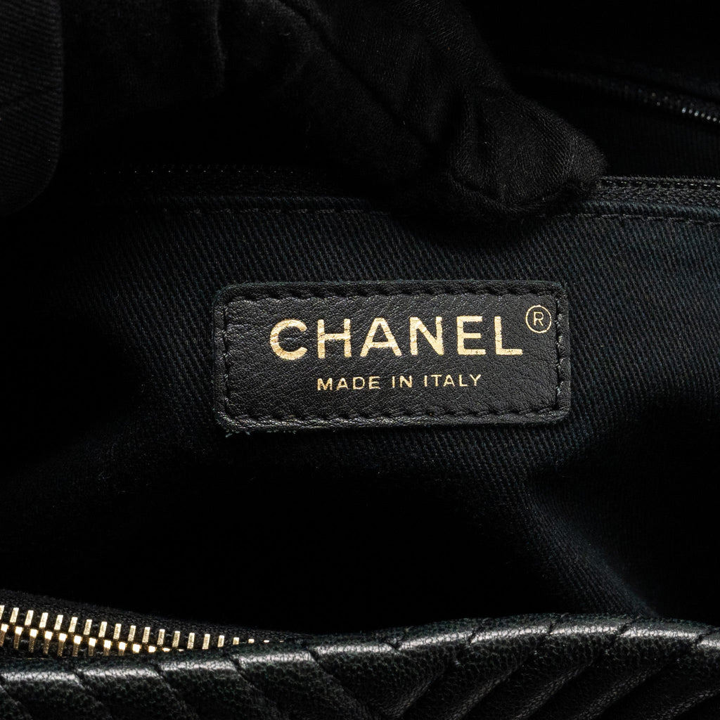 Chanel Chevron Shopping tote bag goatskin black