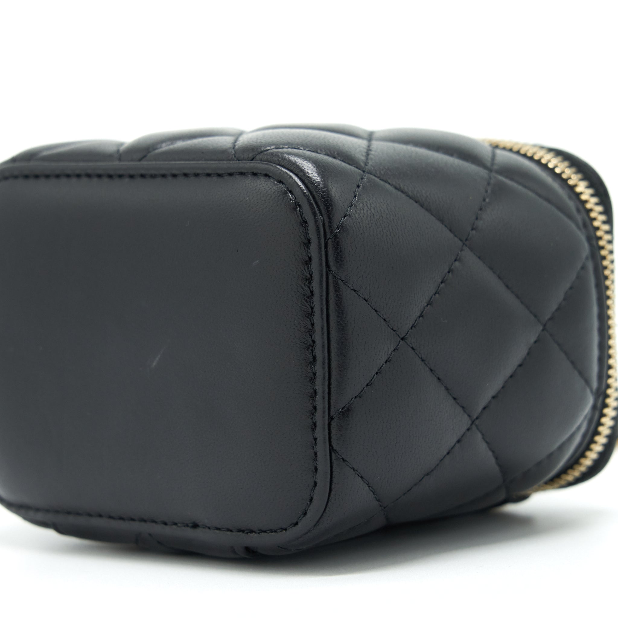 Chanel Pearl Crush Mini Vanity Case Lambskin Black