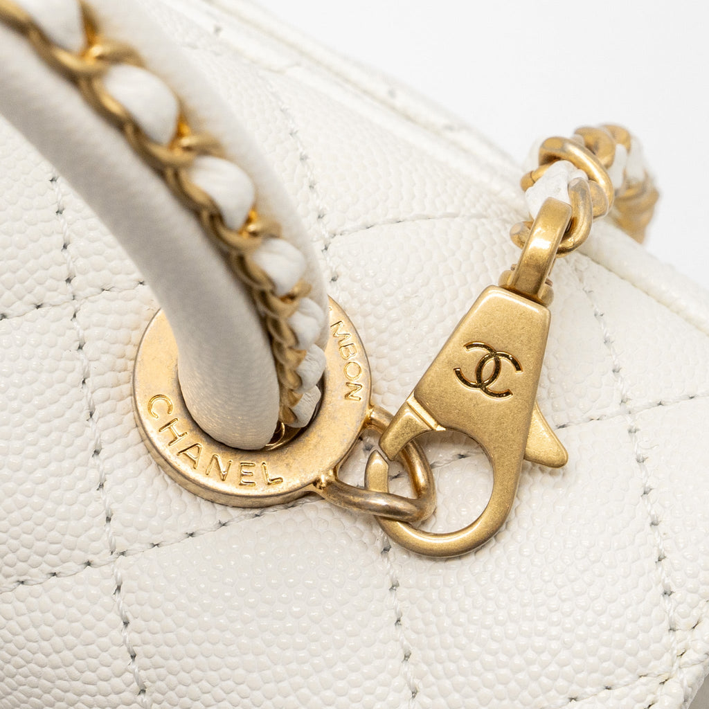 Chanel 23P detailed top handle Small coco handle caviar white  (microchip )