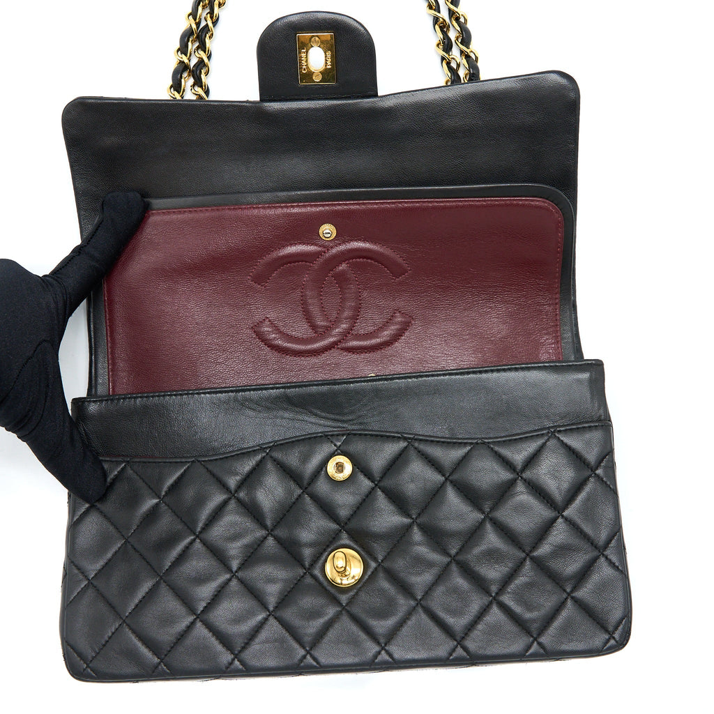 Chanel Vintage Medium Flap Bag Lambskin Black