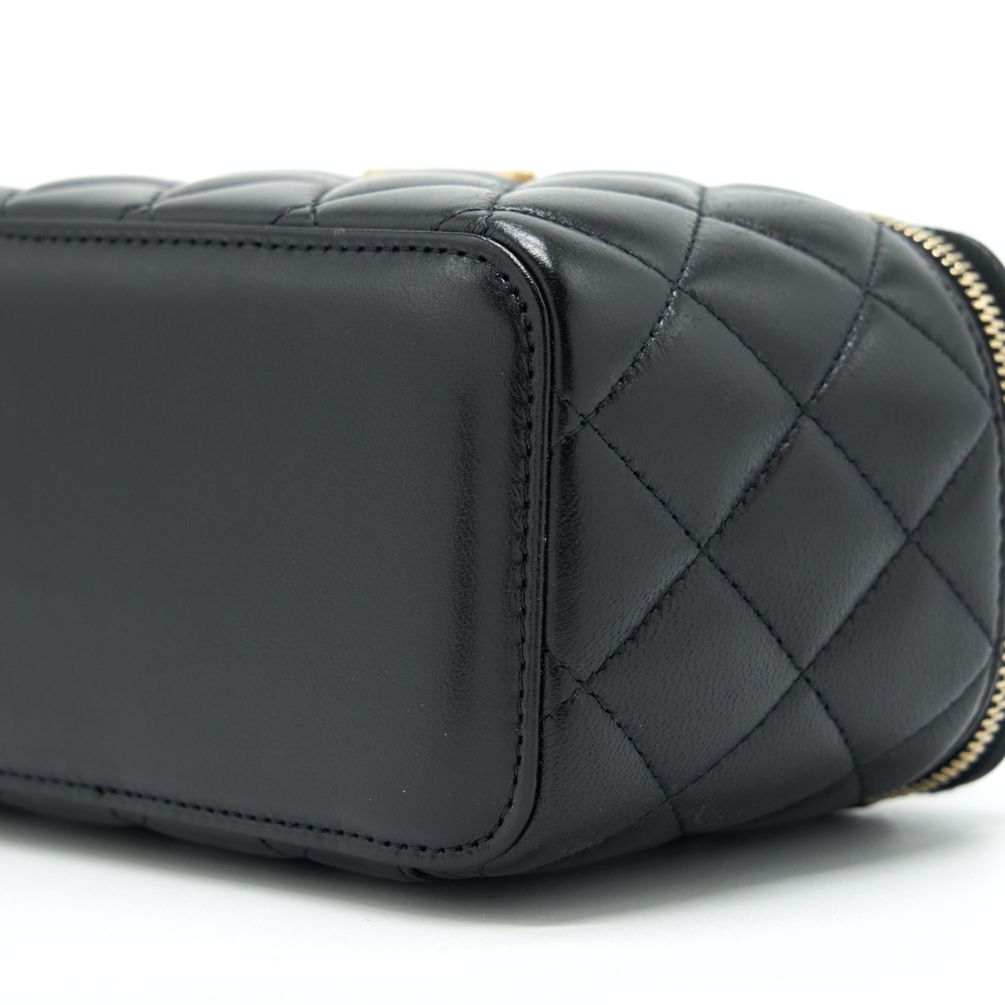Chanel 22S Letter Top Handle Long Vanity With Chain Lambskin Black