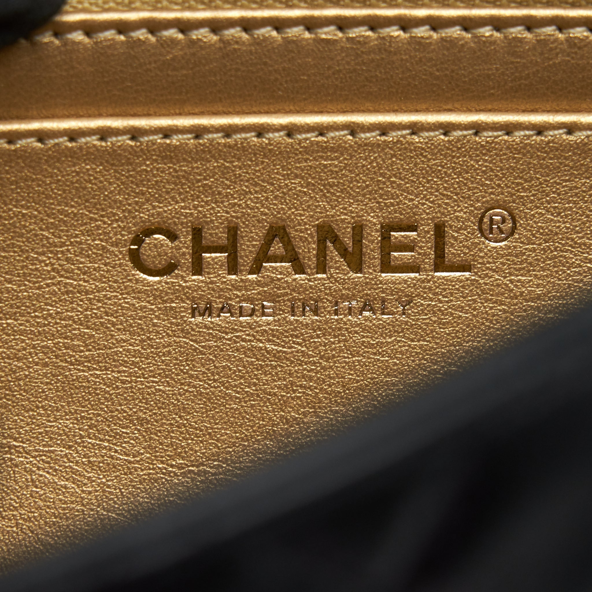 Chanel 22C pearl Crush Mini rectangular Flap Bag Lambskin Black