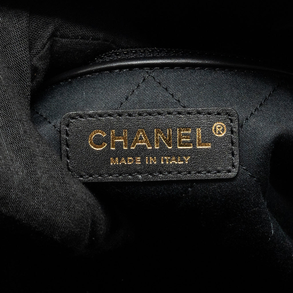 Chanel Medium 22 Bag Shiny Calfskin Black  (microchip)