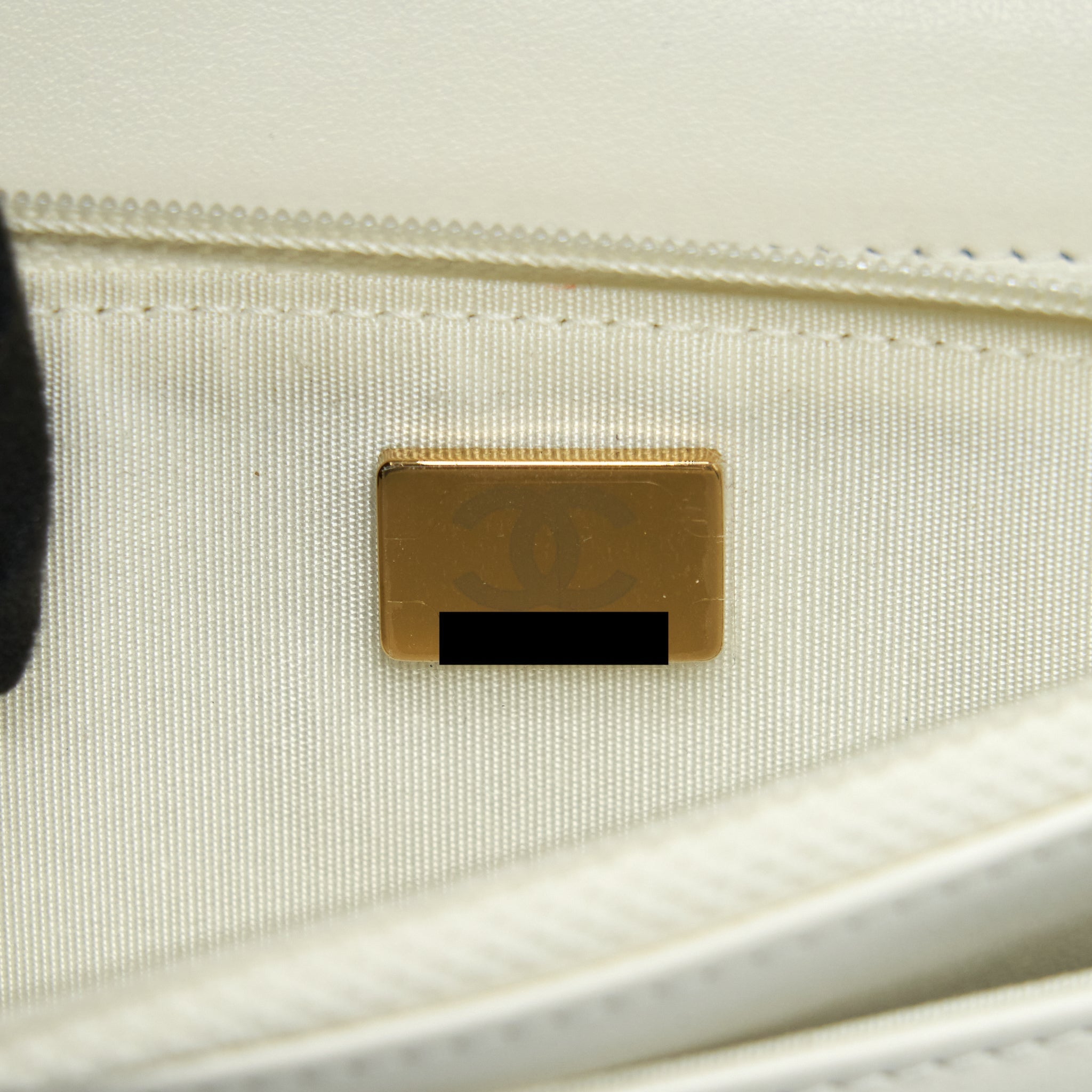 Chanel Boy Wallet On Chain Caviar White L