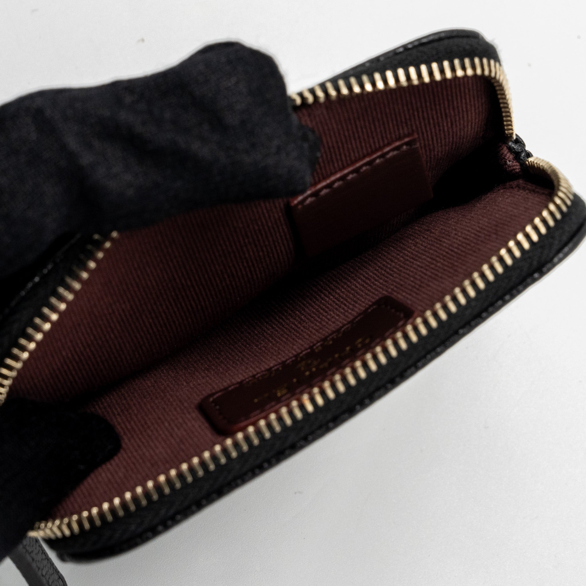 Chanel square zipper pouch card holder caviar black L (Microchip)