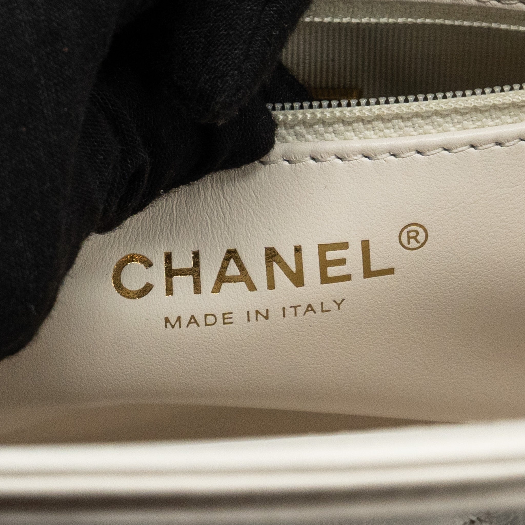 Chanel mini kelly shopping tote calfskin white  (microchip)