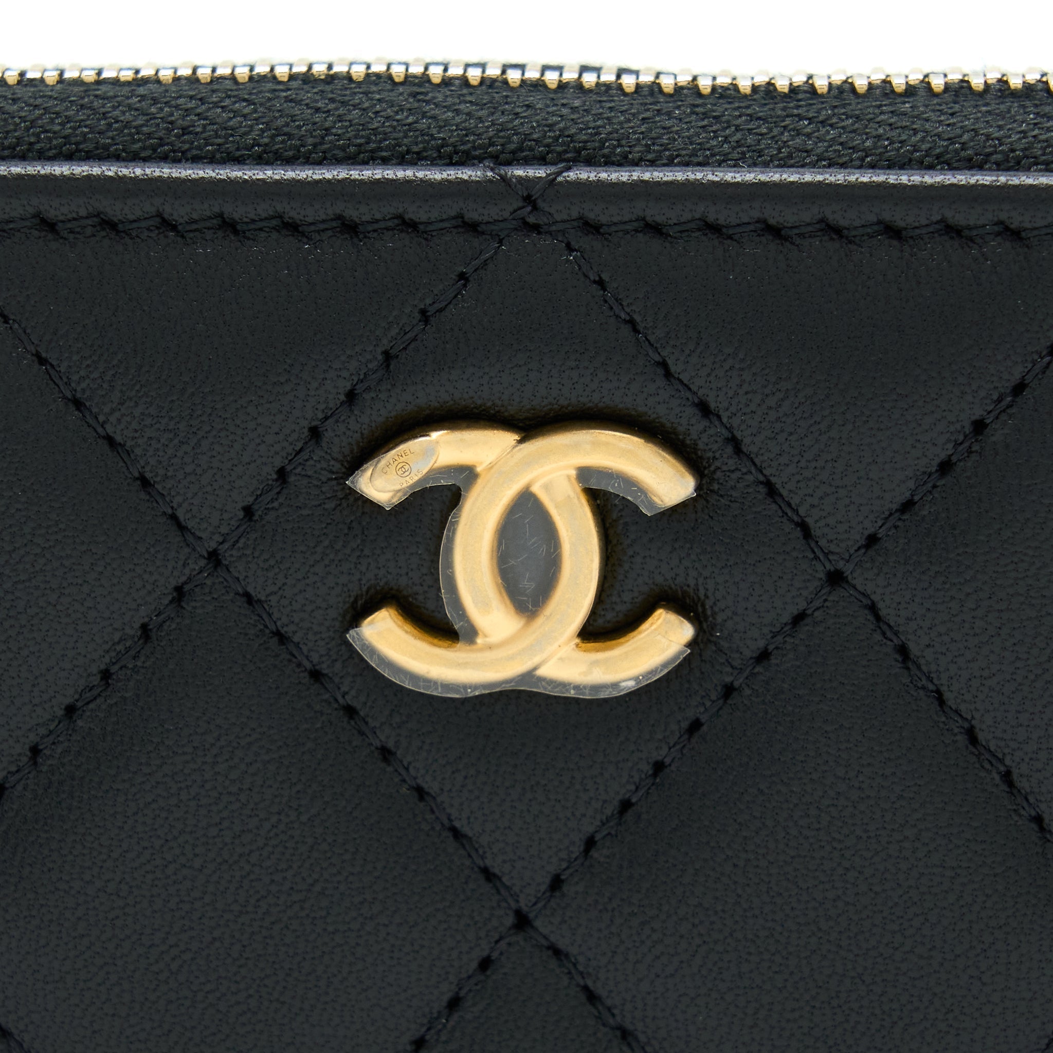 Chanel 22C Pearl Crush Card holder With Chain Lambskin Black