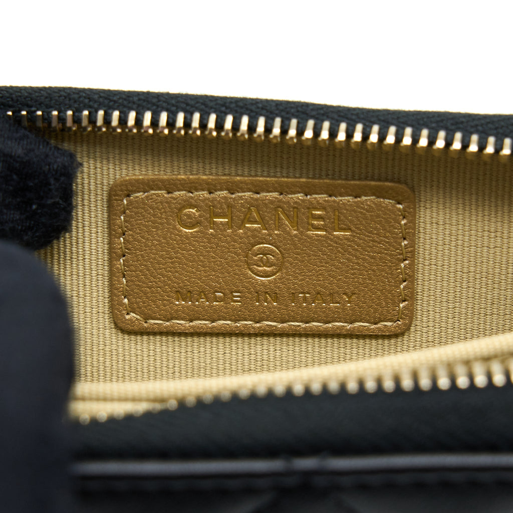 Chanel 22C Pearl Crush Card holder With Chain Lambskin Black