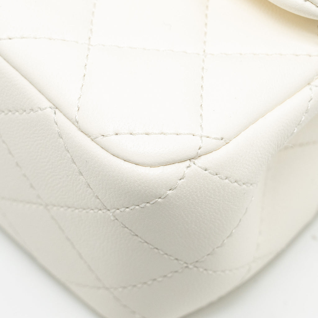 Chanel 23C pearl crush mini rectangular flap bag lambskin white L (microchip)