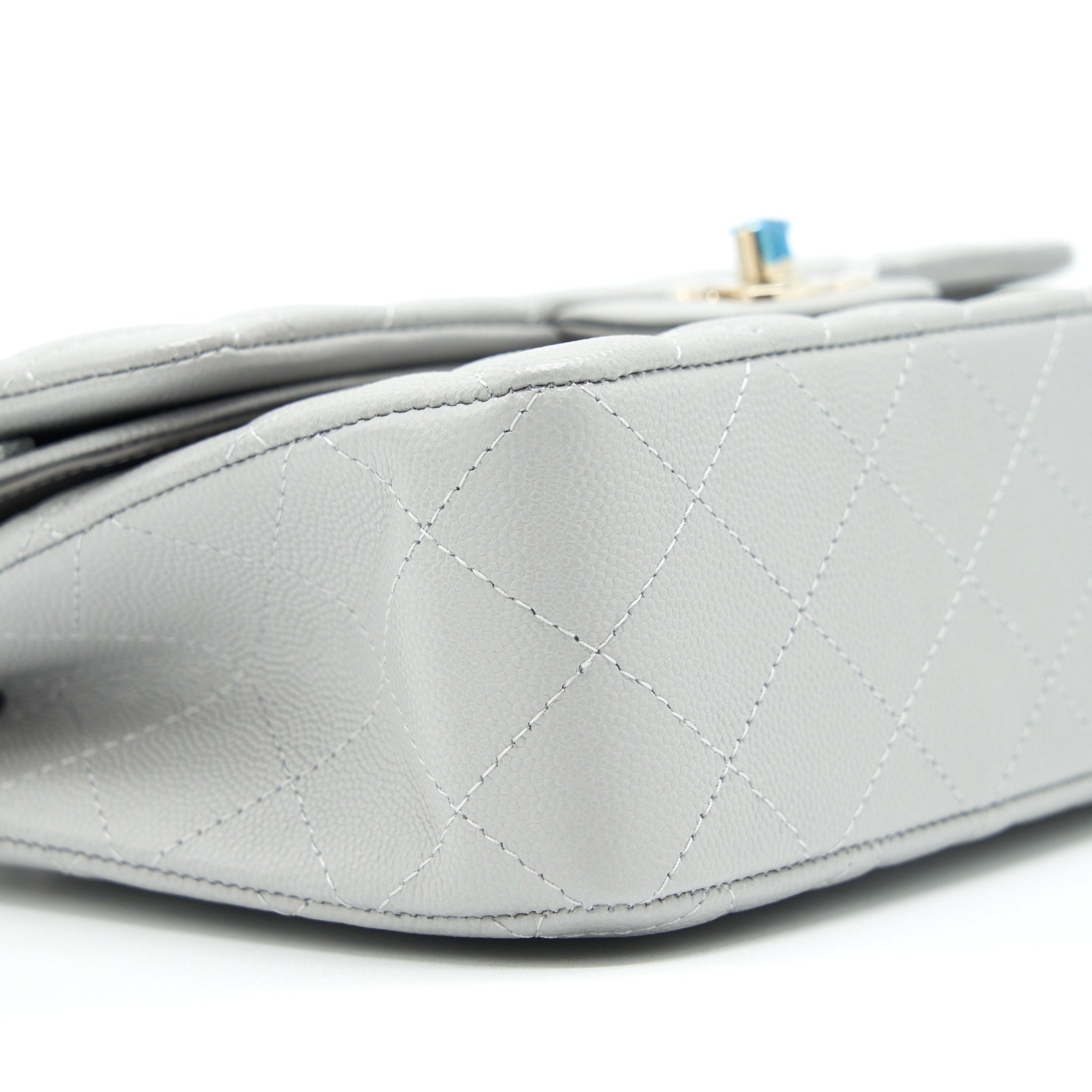 Chanel 21A Small Classic Double Flap Bag Caviar NC634 Light Grey L