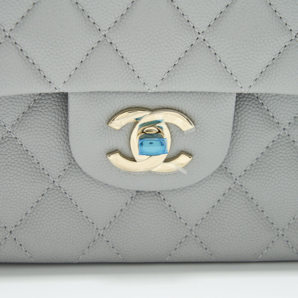 Chanel 21A Small Classic Double Flap Bag Caviar NC634 Light Grey L