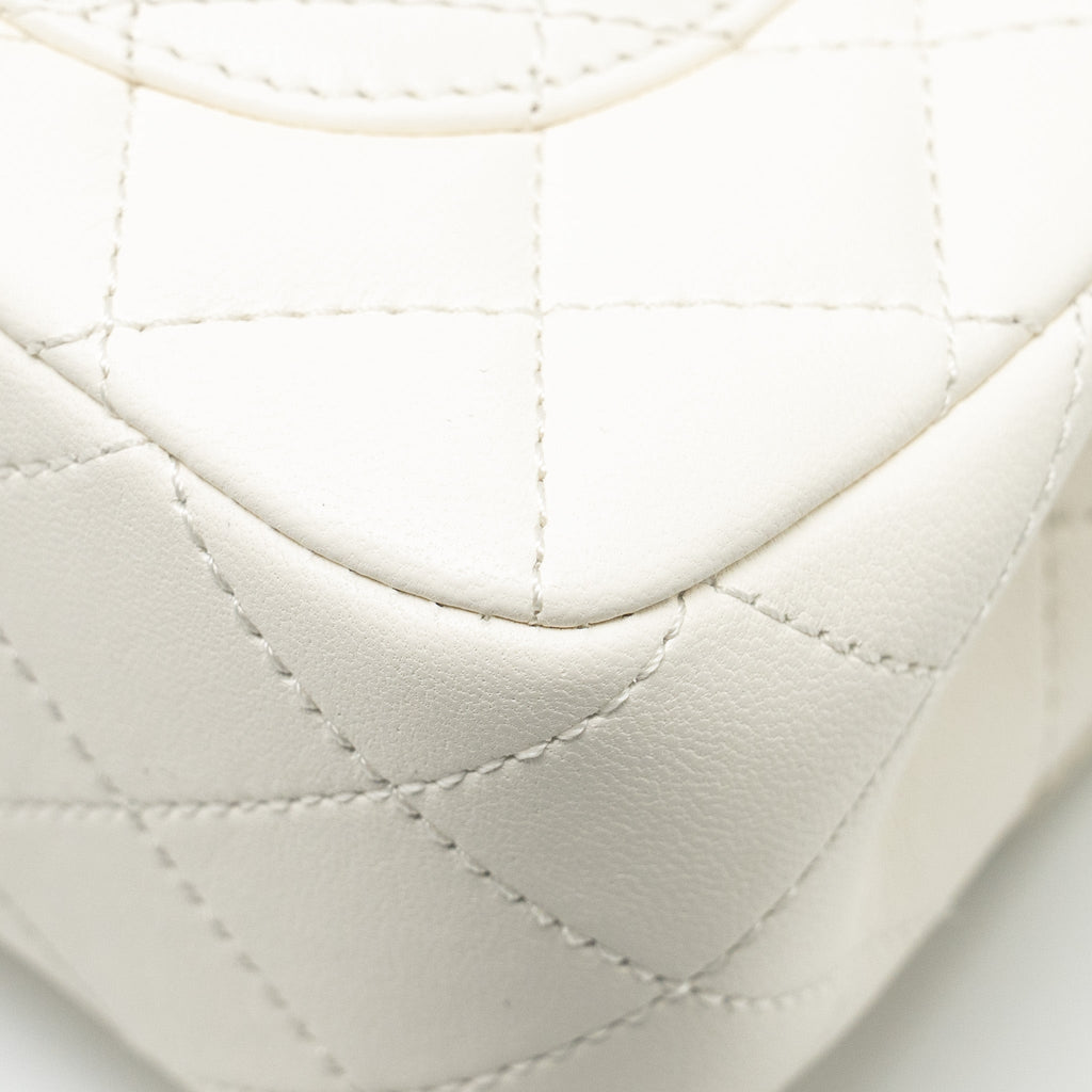 Chanel 23C pearl crush mini rectangular flap bag lambskin white L (microchip)