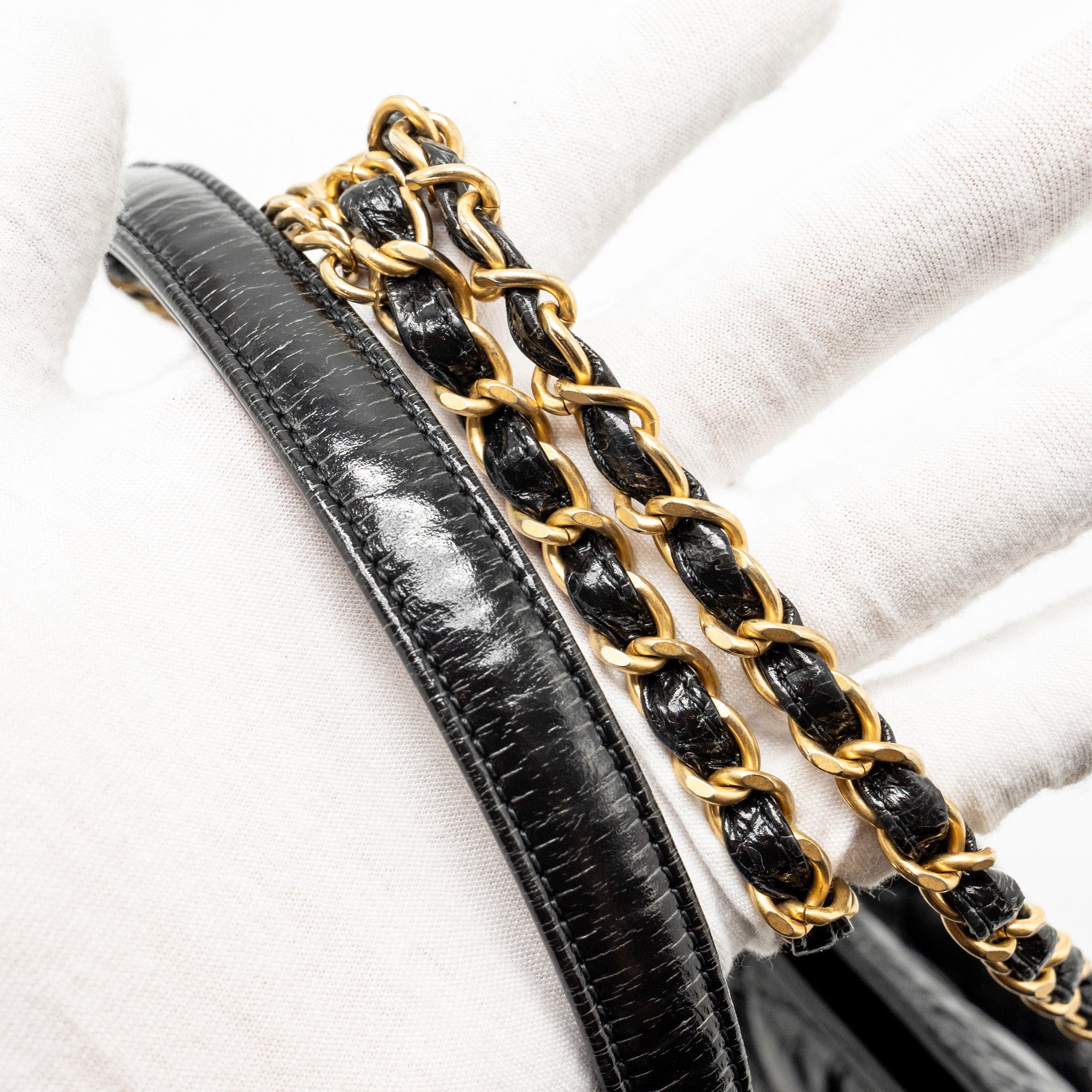 Chanel Hobo Bag shiny calfskin Black  (microchip)