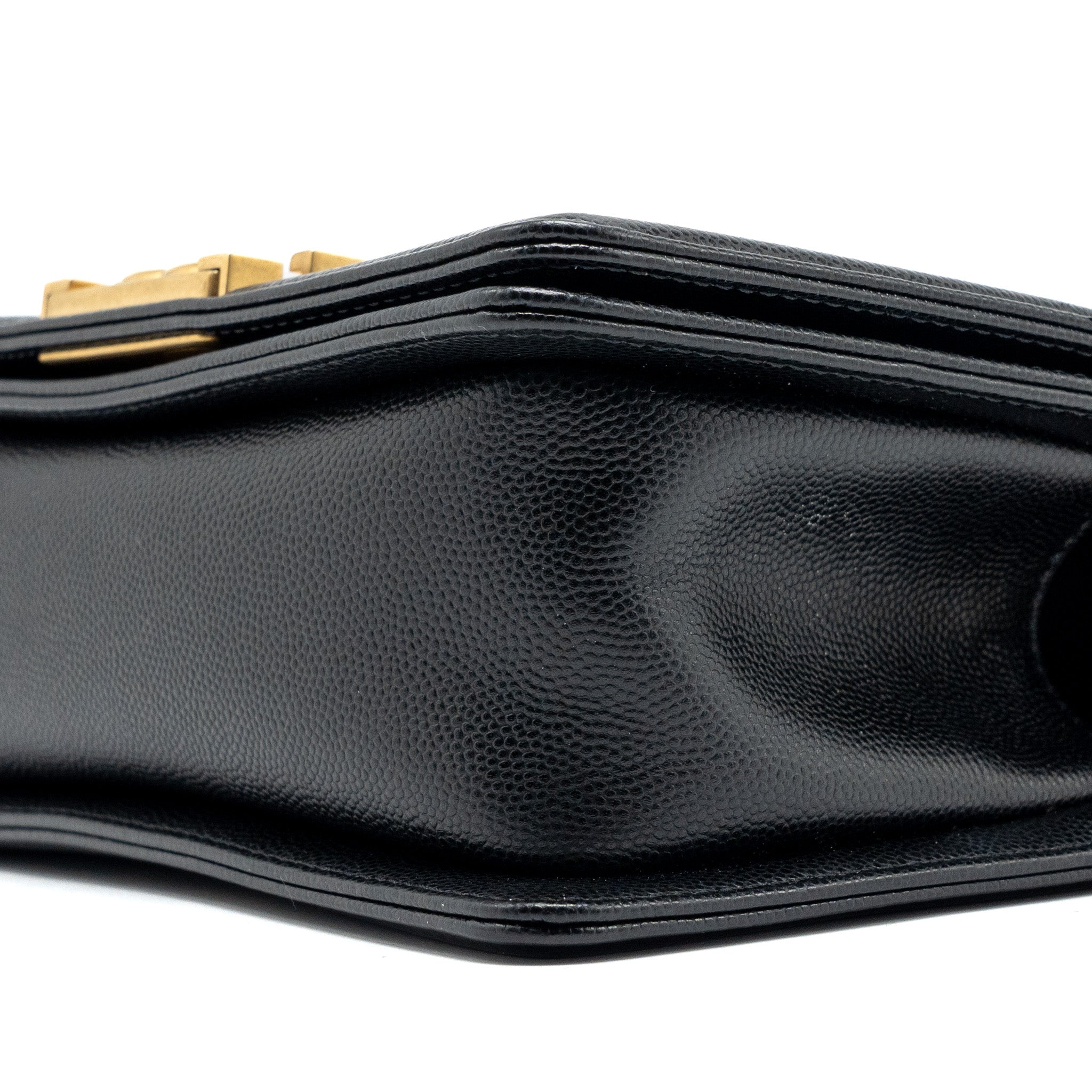 Chanel small boy bag caviar black  (Microchip)