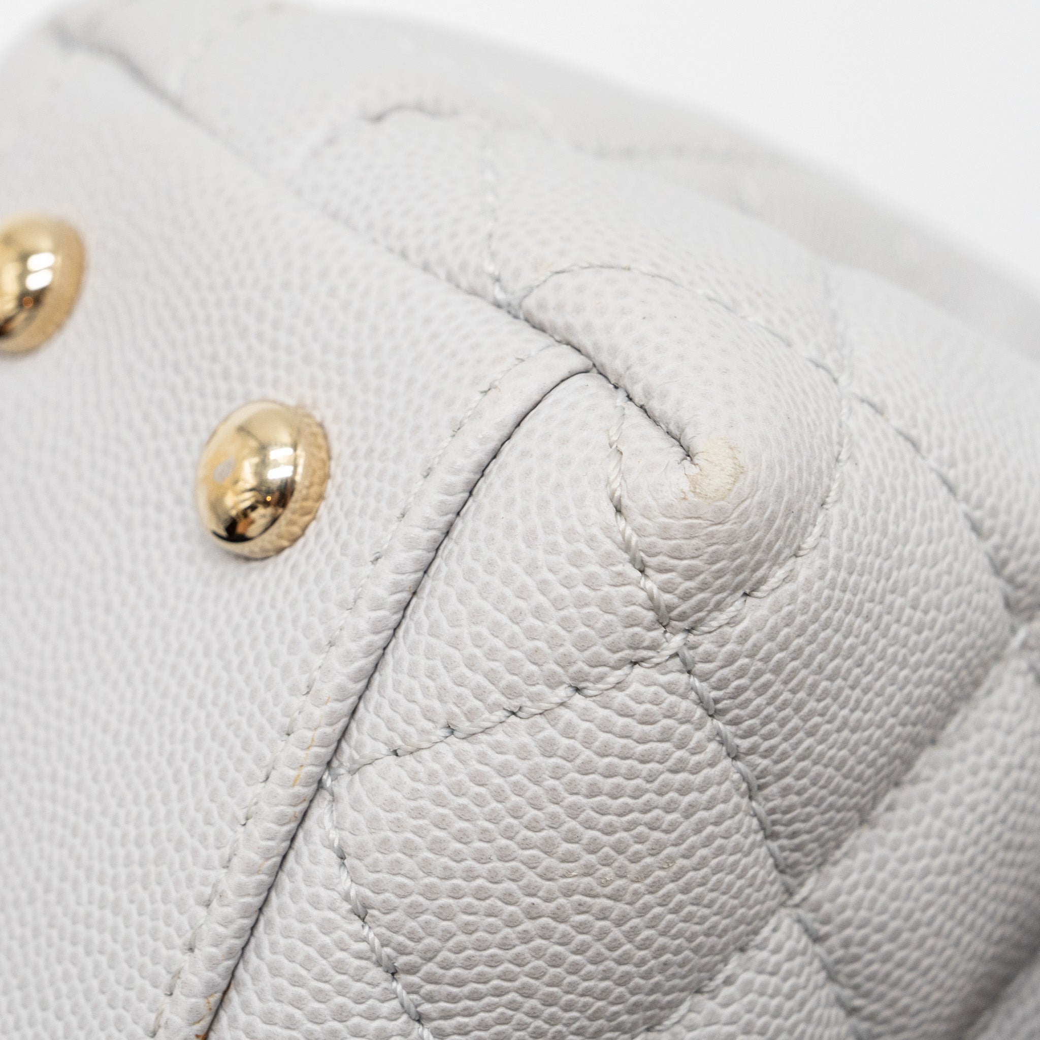 Chanel small coco handle caviar light grey L
