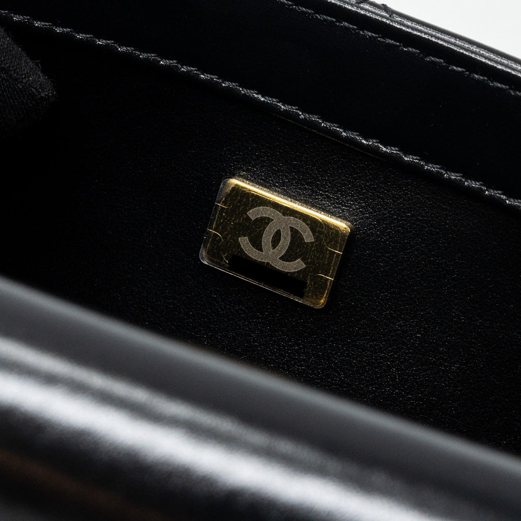 Chanel 24C gold crush flap bag calfskin black  (microchip)