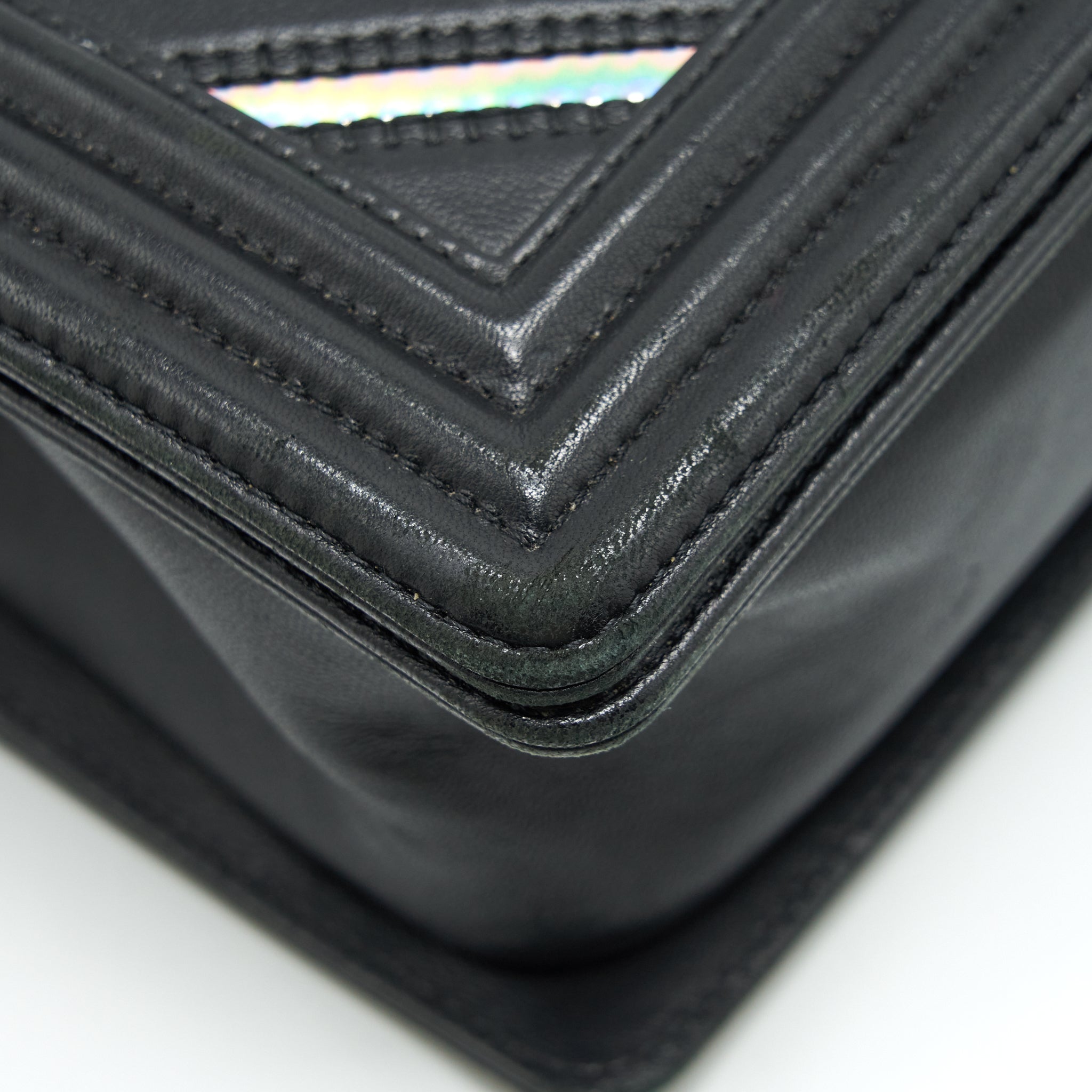 Chanel Medium Boy Chevron Lambskin Black/Silver
