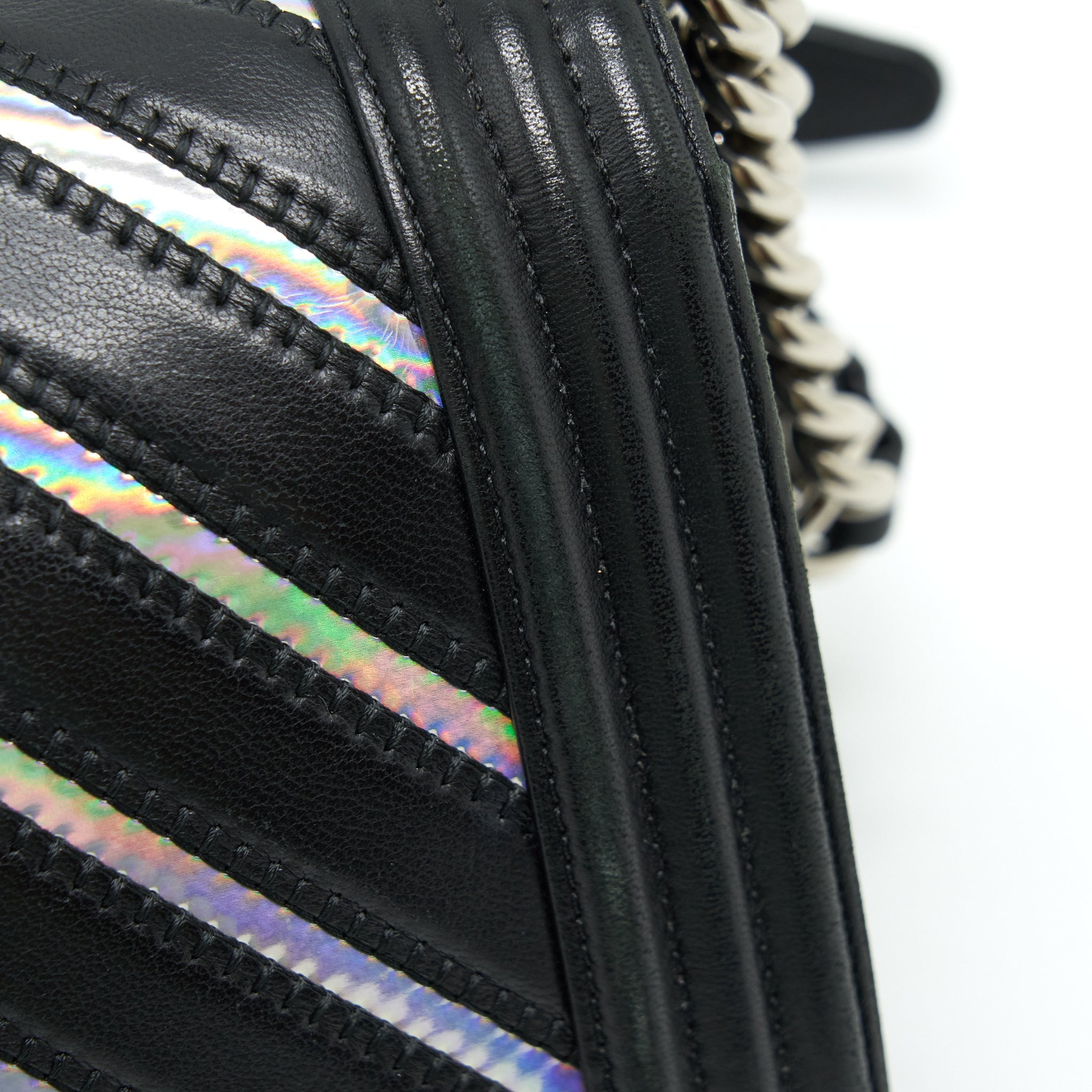 Chanel Medium Boy Chevron Lambskin Black/Silver