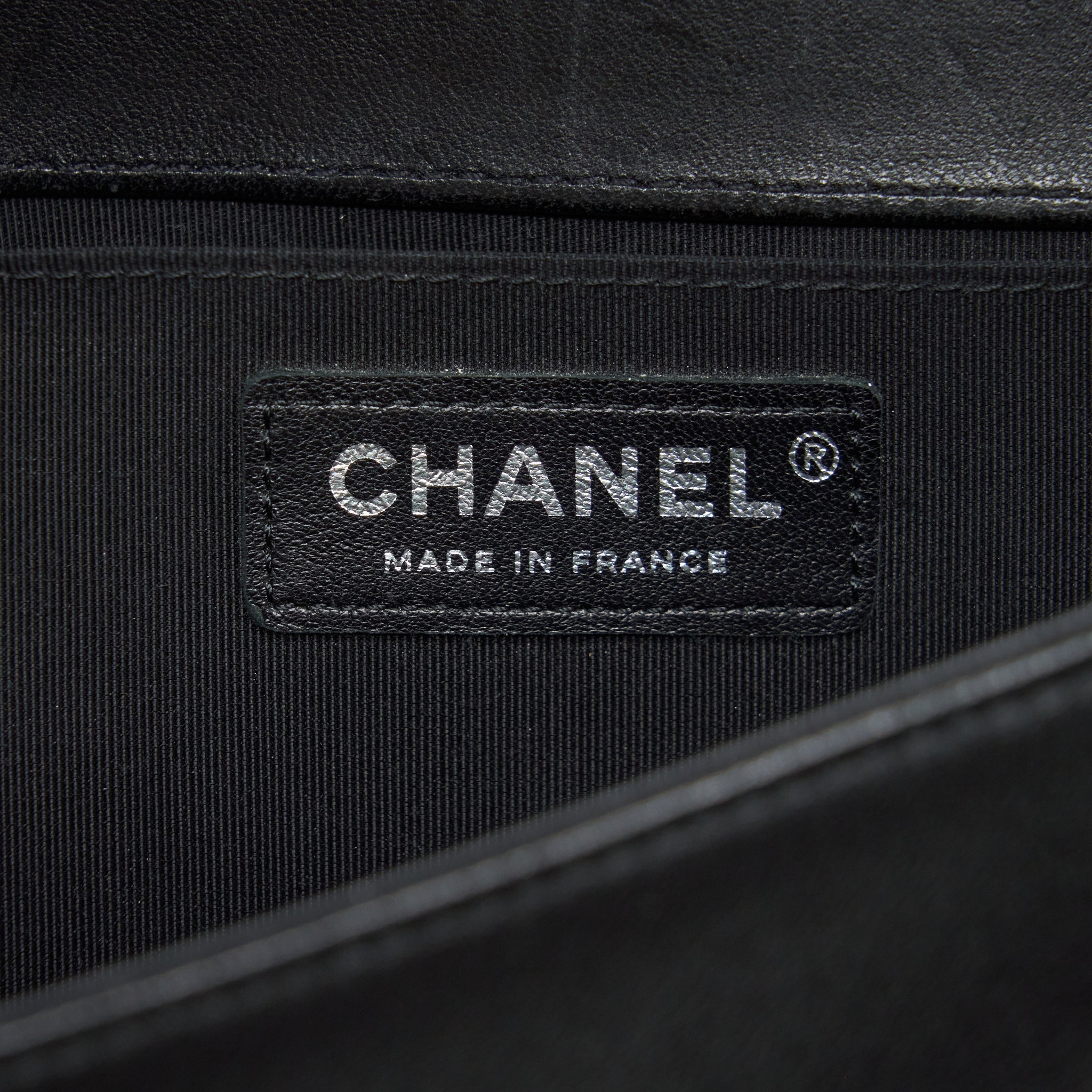 Chanel Medium Boy Chevron Lambskin Black/Silver