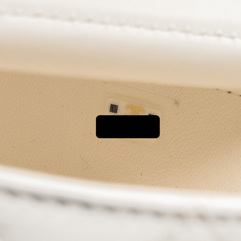 Chanel top handle round vanity with chain lambskin white  (microchip)