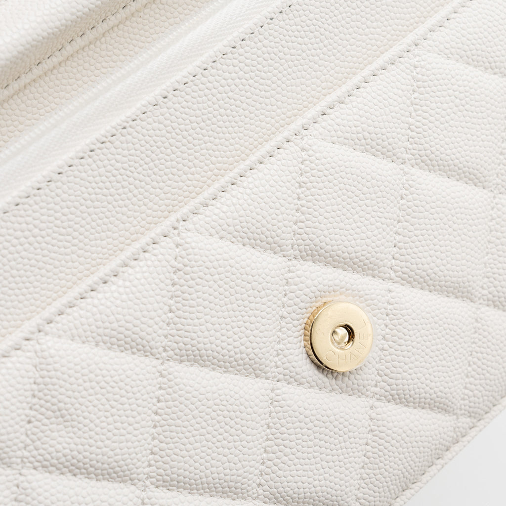 CHANEL classic wallet on chain caviar white L (Microchip)