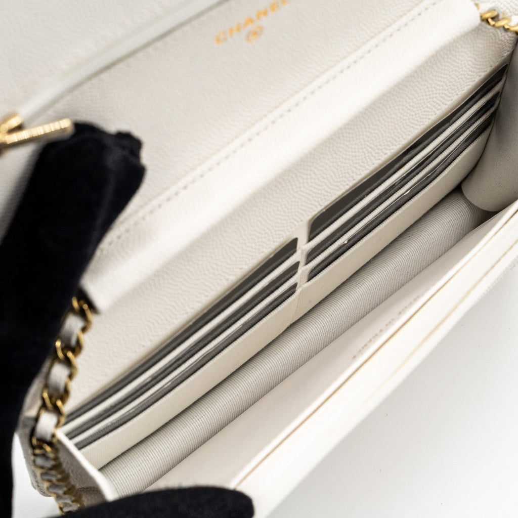 CHANEL classic wallet on chain caviar white L (Microchip)