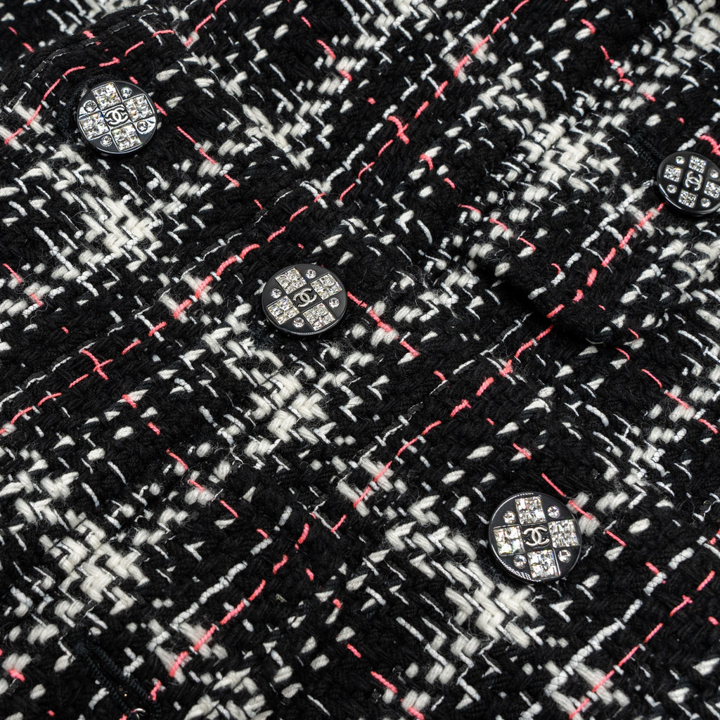 Chanel size 34 21K Tweed Jacket multicolour black / white/ pink