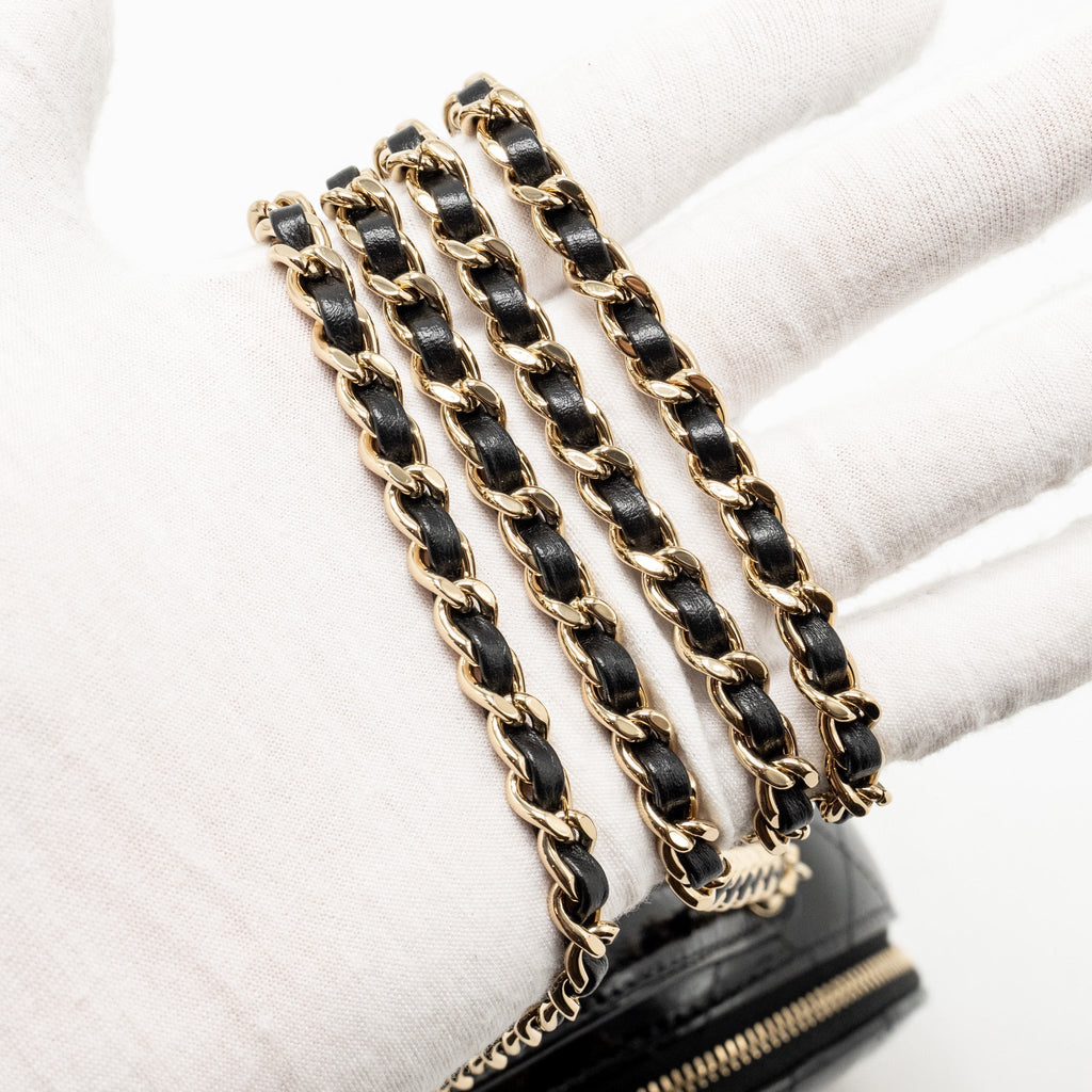 Chanel 22B Top Handle Mini Round Vanity Case With Chain Shiny Lambskin Black L (Microchip)