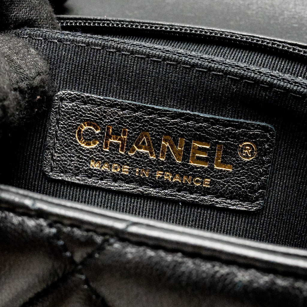 Chanel Quilted Mini Flap Bag with Detailed Chain Lambskin Black  (Microchip)