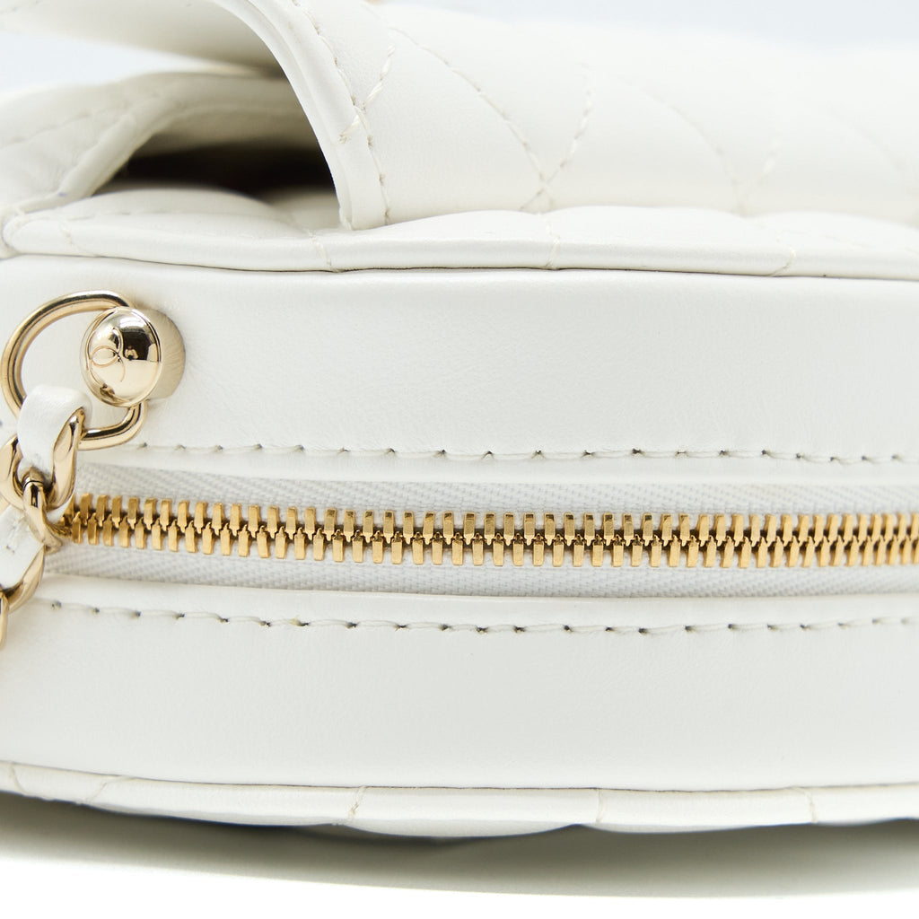 Chanel 22s Heart Bag Lambskin White L (Microchip)