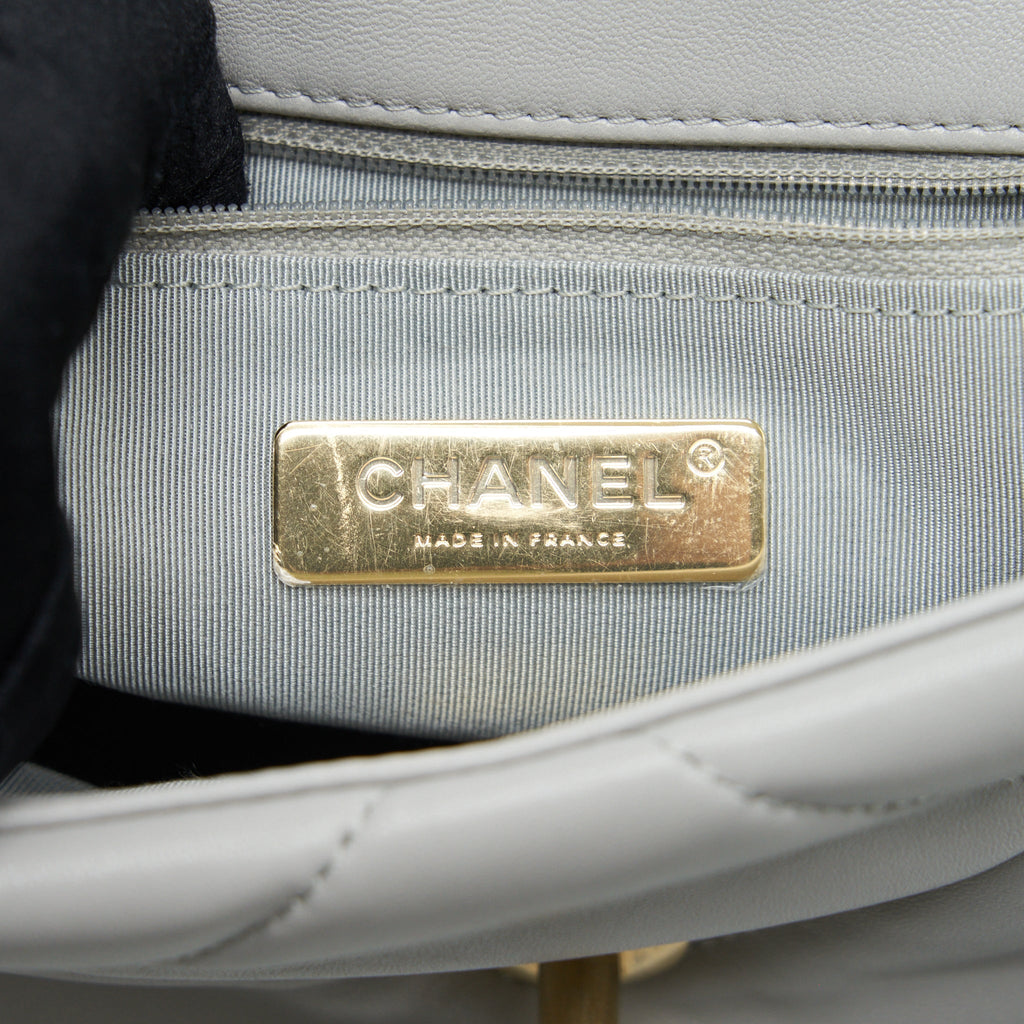 Chanel Small 19 Bag Lambskin Light Grey With Multicolour Hardware