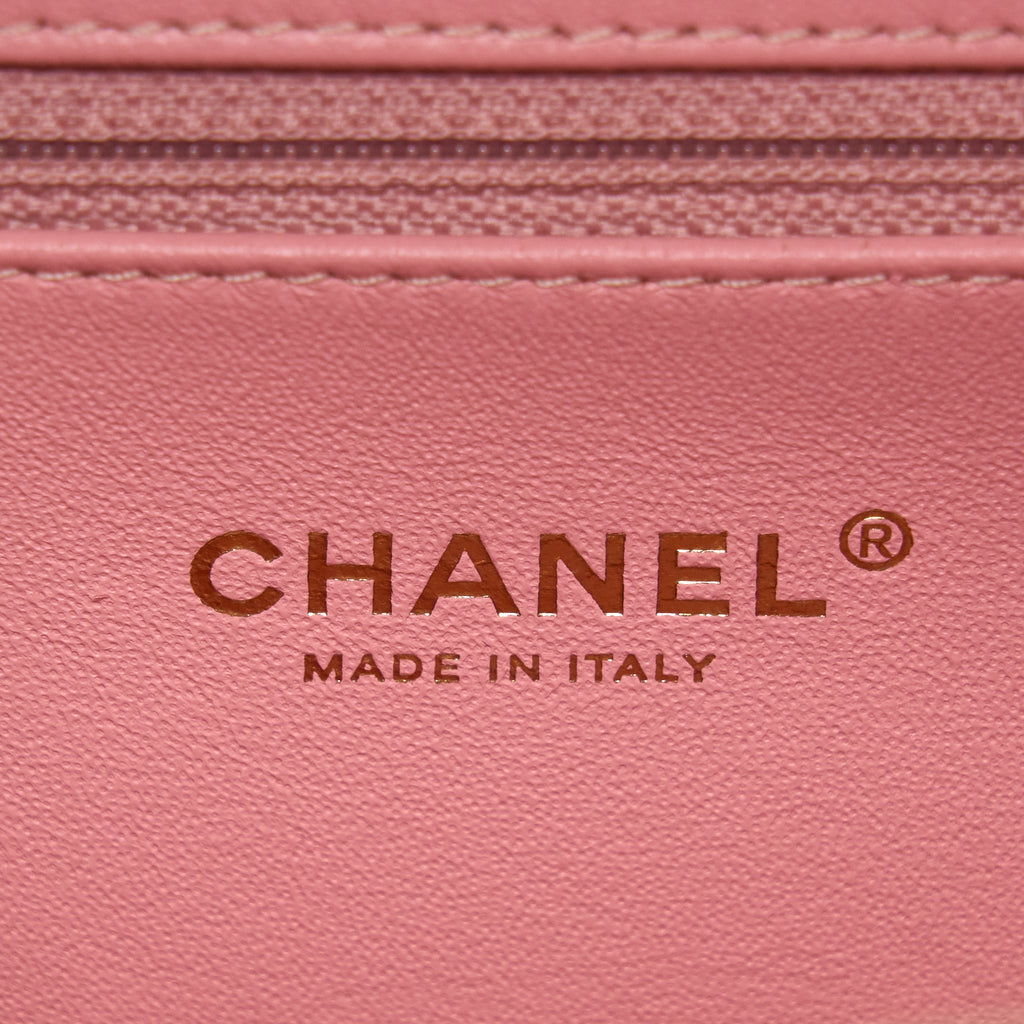 Chanel Filigree Vanity Case Caviar Pink