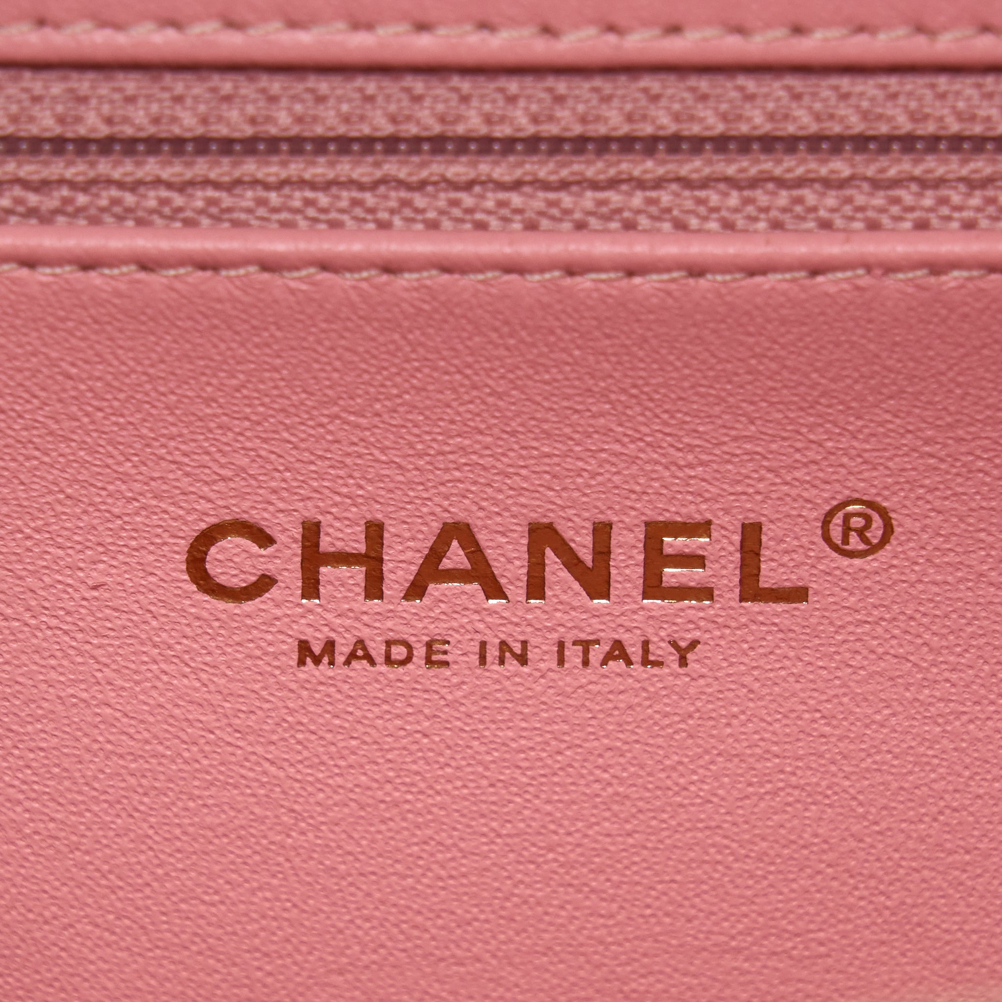 Chanel Filigree Vanity Case Caviar Pink