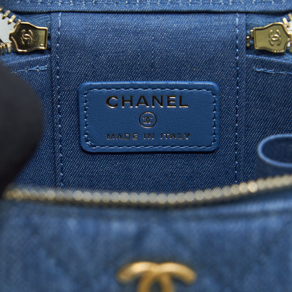 Chanel 22C Pearl Crush Mini Vanity With Chain Denim Blue