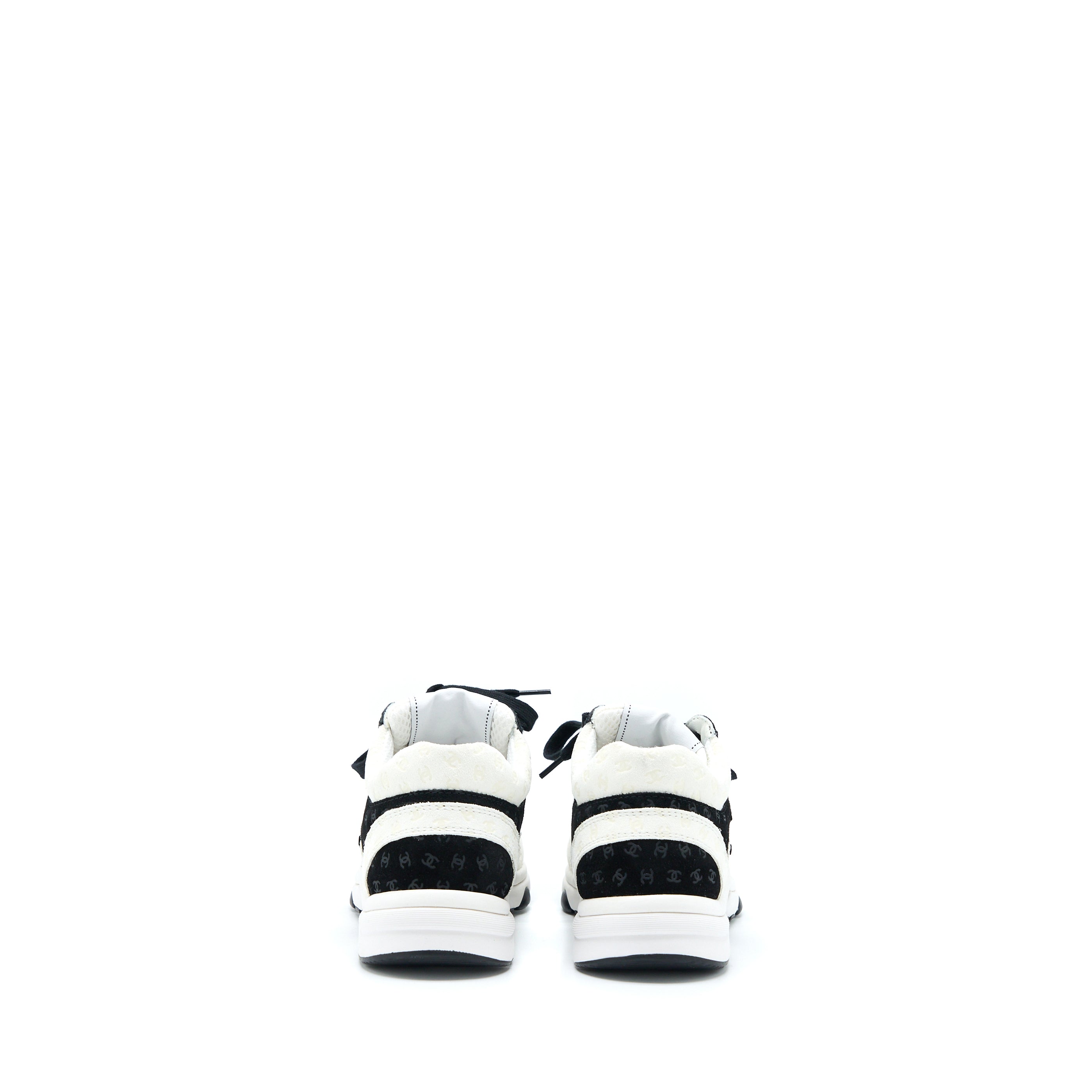 Chanel Size 35 22a Trainers Printed Suede/Calfskin Black/White