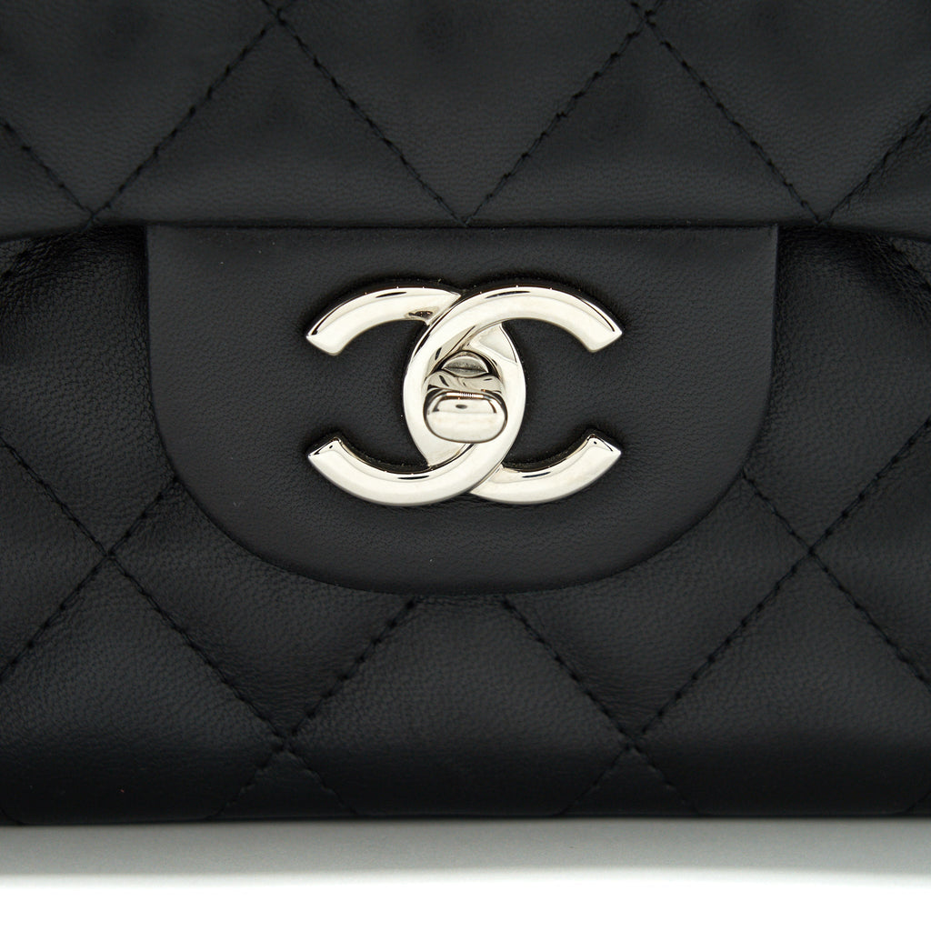 Chanel Classic jumbo Double flap Bag Lambskin Black