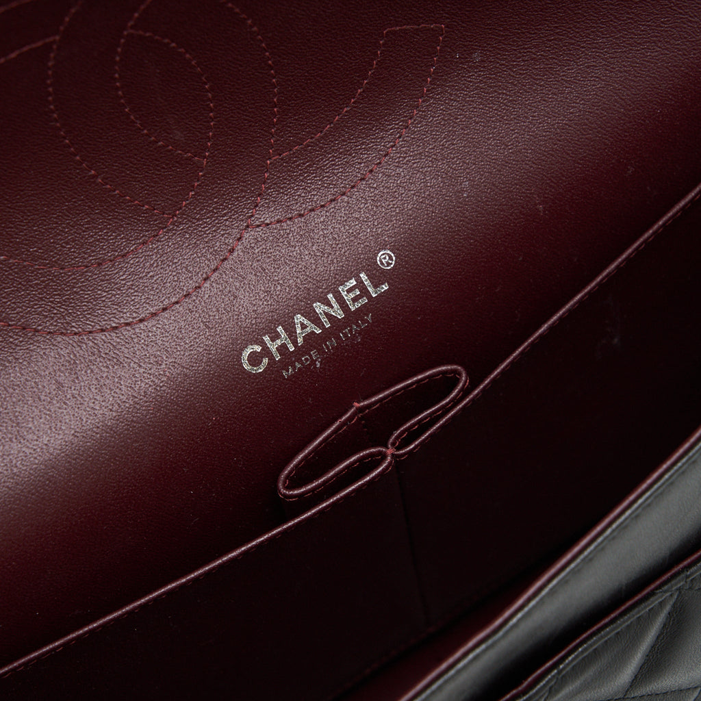 Chanel Classic jumbo Double flap Bag Lambskin Black
