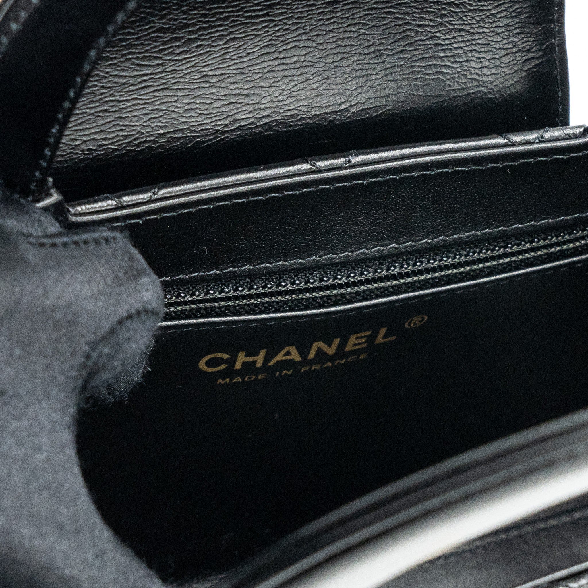 Chanel 23K kelly bag calfskin black  (microchip)