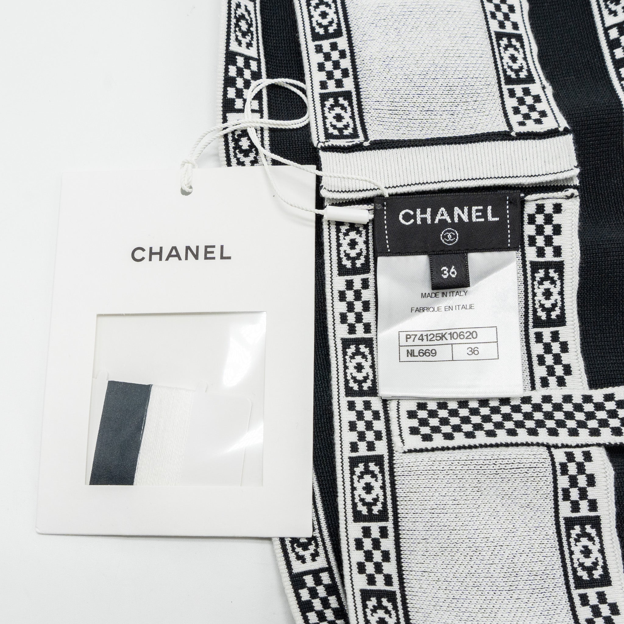 Chanel Size 36 23C CC Logo Top Polyester/Cotton Black/White