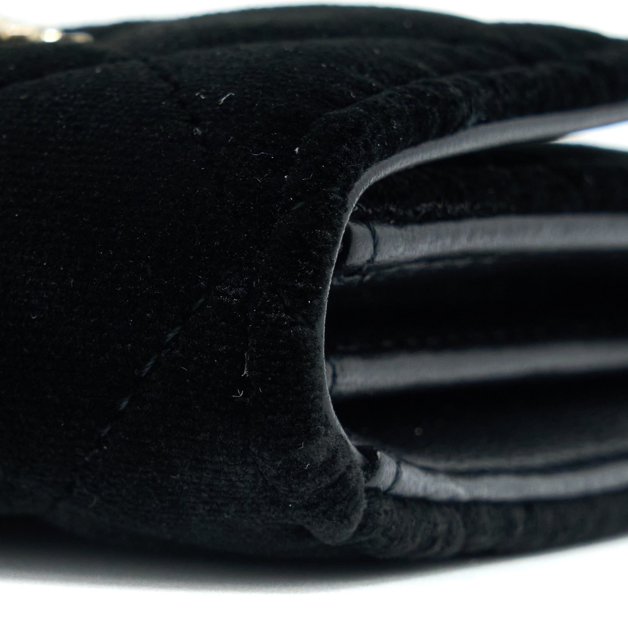 Chanel 21A Flap Card Holder Velvet Black L